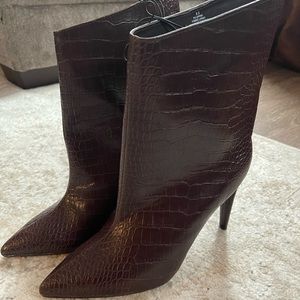 Express Snakeskin print booties in Brown